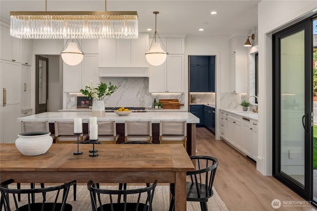 4024 85th Avenue SE, Mercer Island, WA 98040