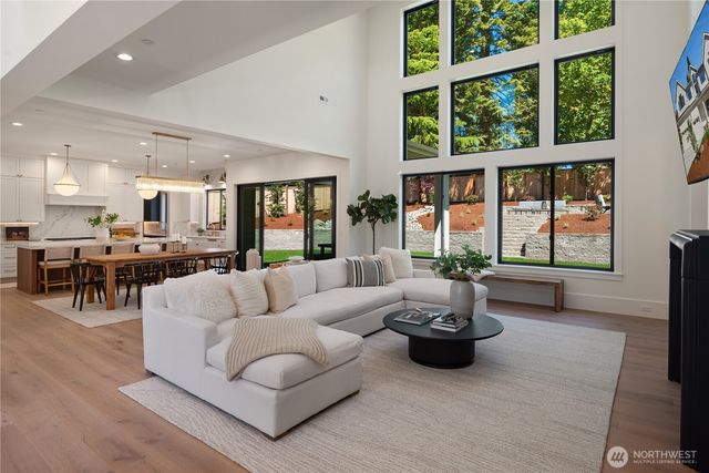 4024 85th Avenue SE, Mercer Island, WA 98040