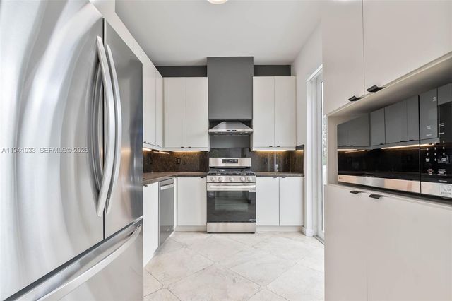 349 Madeira Ave 349, Coral Gables, FL 33134