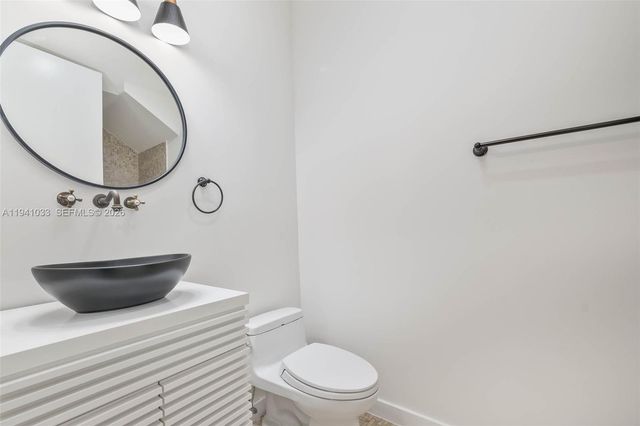 349 Madeira Ave 349, Coral Gables, FL 33134