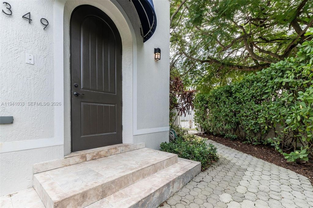 349 Madeira Ave 349, Coral Gables, FL 33134