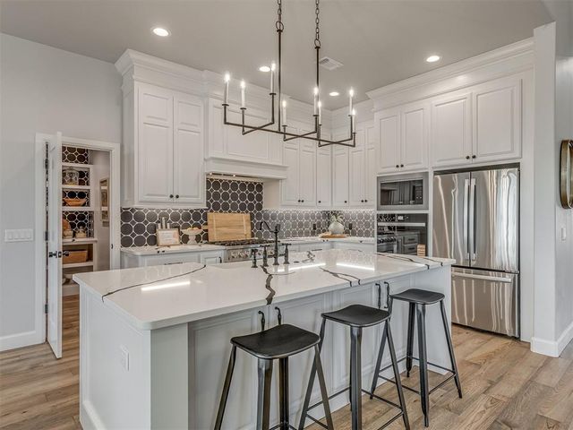 3442 Red Ridge Drive, Blanchard, OK 73010