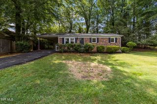 1813 Brook Hollow Road, Johnson City, TN 37604