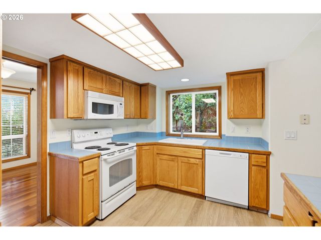 455 Nw MEADOWLARK Ct, Mc Minnville, OR 97128