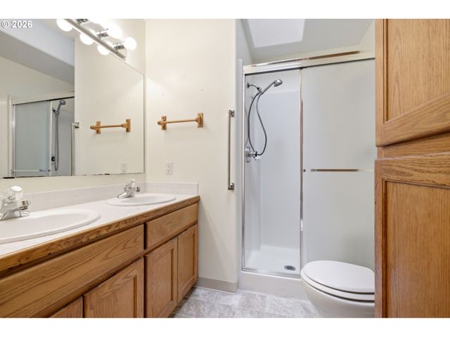 455 Nw MEADOWLARK Ct, Mc Minnville, OR 97128