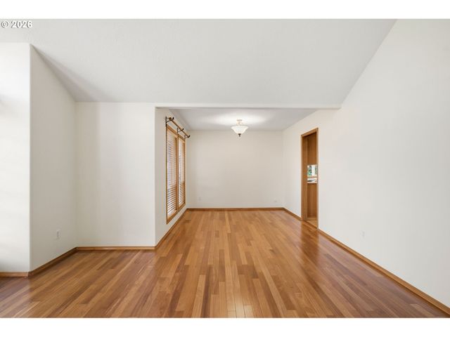 455 Nw MEADOWLARK Ct, Mc Minnville, OR 97128