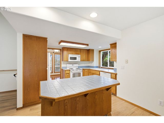 455 Nw MEADOWLARK Ct, Mc Minnville, OR 97128