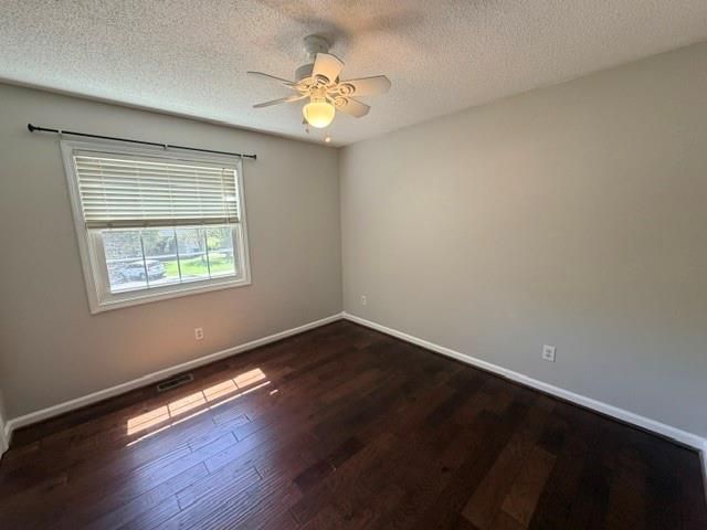 2627 Lone Oak Trail NW, Kennesaw, GA 30144