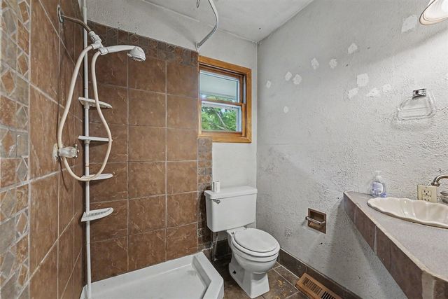 1760 W Carson City Road, Sheridan, MI 48884
