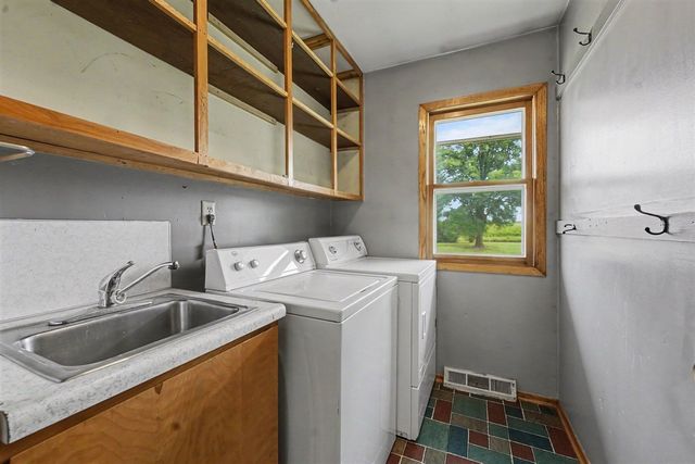 1760 W Carson City Road, Sheridan, MI 48884