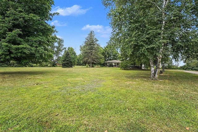 1760 W Carson City Road, Sheridan, MI 48884