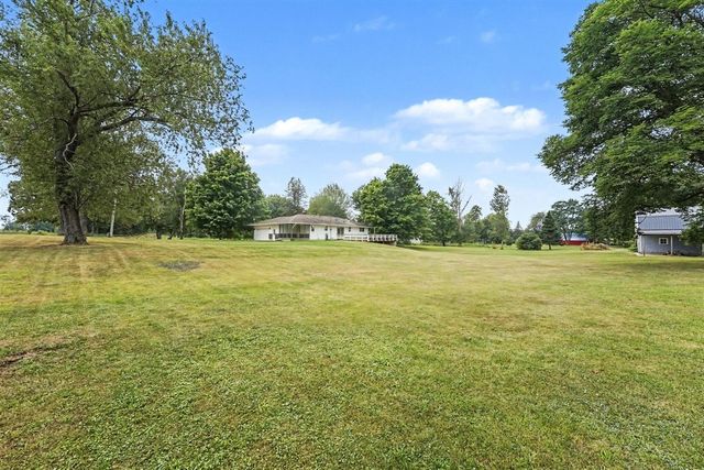 1760 W Carson City Road, Sheridan, MI 48884