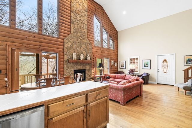 244 Lapidary Lane, Young Harris, GA 30582