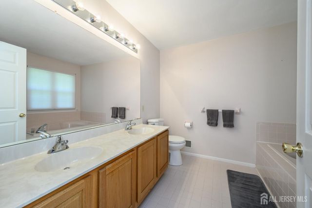 3807 Galloping Hill Lane, Toms River, NJ 08755