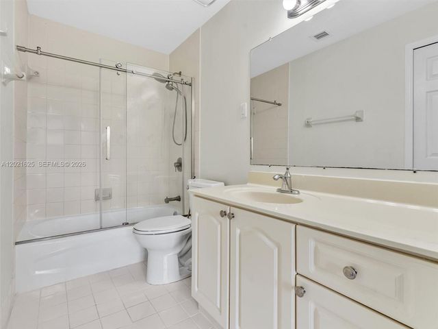 7085 Nova Dr 321, Davie, FL 33317