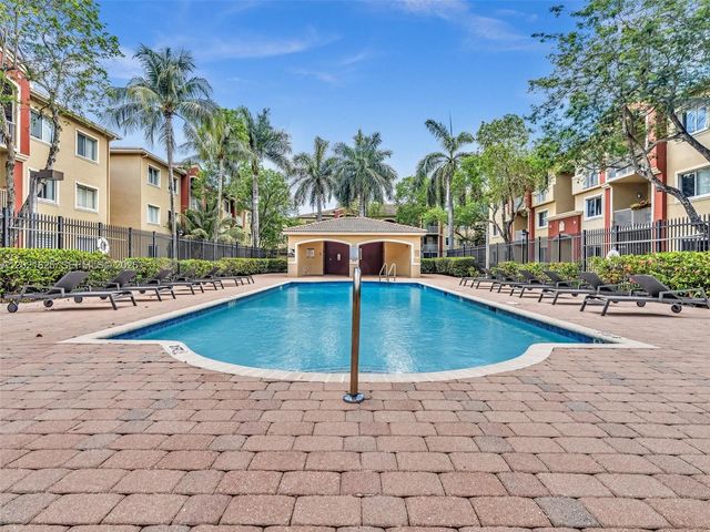 7085 Nova Dr 321, Davie, FL 33317
