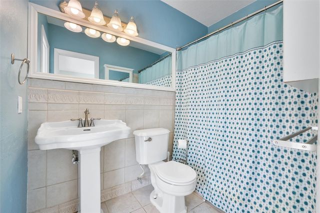 1540 NE 47th Street, Oakland Park, FL 33334