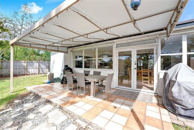 1540 NE 47th Street, Oakland Park, FL 33334