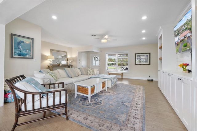 1540 NE 47th Street, Oakland Park, FL 33334