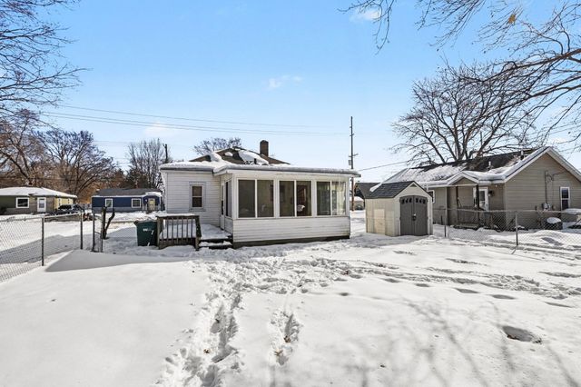 1517 Maplehurst street Street, Mishawaka, IN 46565