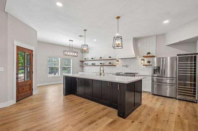20011 Mahogany Ridge Drive, Magnolia, TX 77355