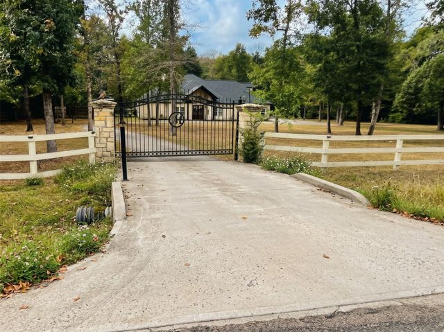 20011 Mahogany Ridge Drive, Magnolia, TX 77355