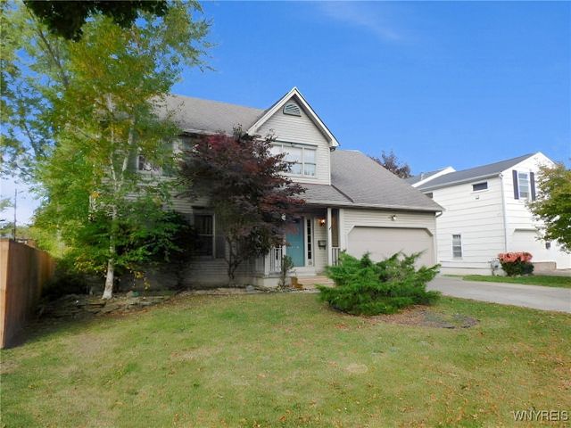 15 Thomas Jefferson Lane, Amherst, NY 14226