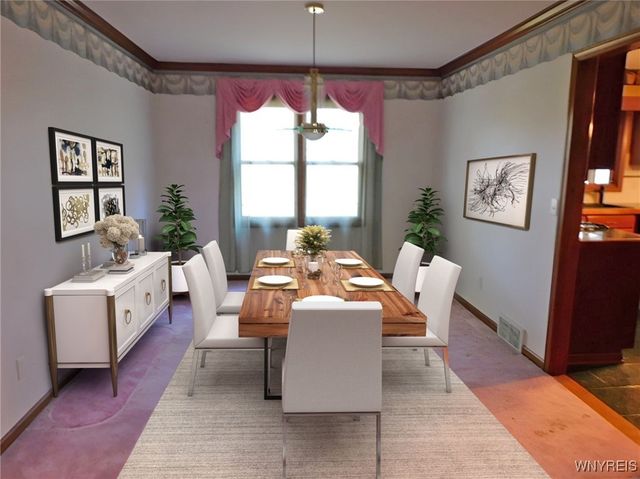 15 Thomas Jefferson Lane, Amherst, NY 14226