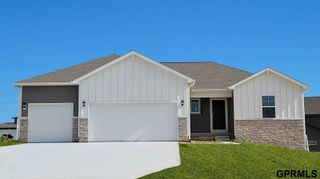 7824 N 170th Street, Bennington, NE 68007