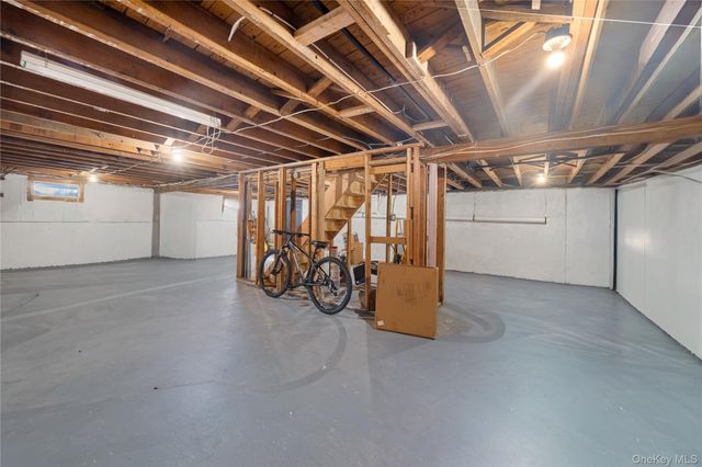 7 Tyrconnell Avenue, Massapequa, NY 11762