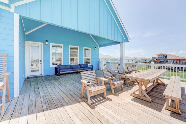 847 Beaumont Drive, Port Bolivar, TX 77650