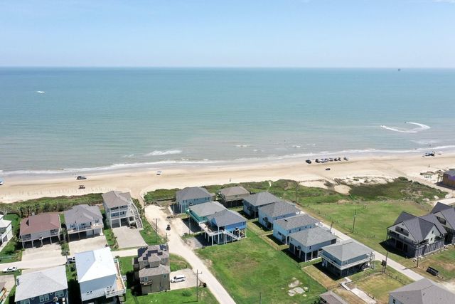 847 Beaumont Drive, Port Bolivar, TX 77650