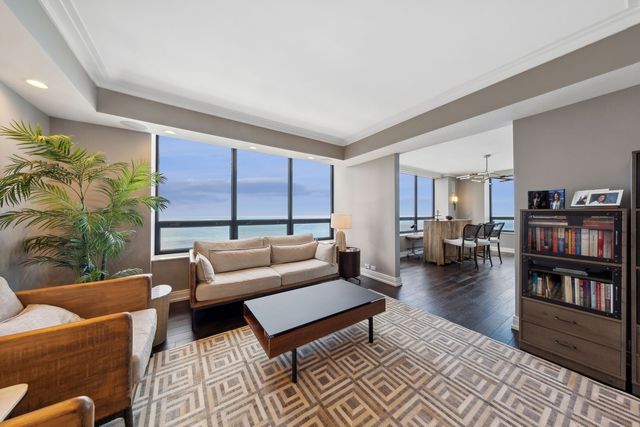 180 E Pearson Street 7203, Chicago, IL 60611