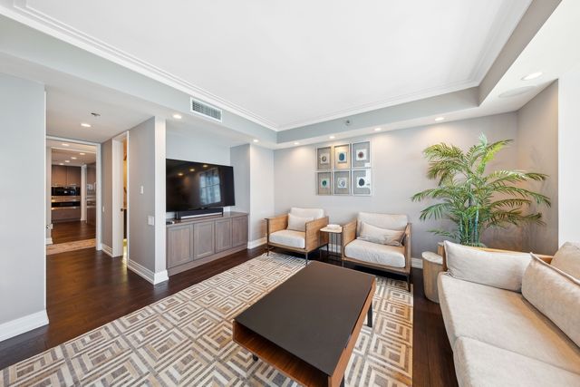 180 E Pearson Street 7203, Chicago, IL 60611