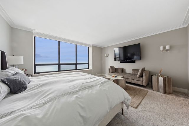 180 E Pearson Street 7203, Chicago, IL 60611