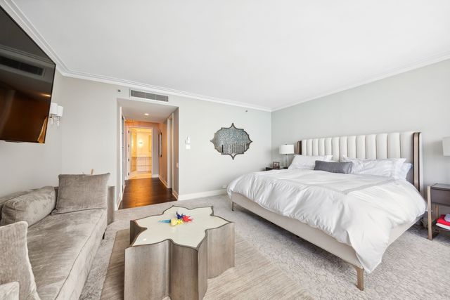 180 E Pearson Street 7203, Chicago, IL 60611