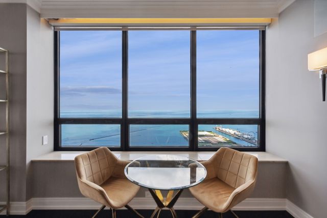 180 E Pearson Street 7203, Chicago, IL 60611