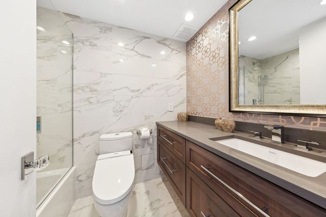 180 E Pearson Street 7203, Chicago, IL 60611
