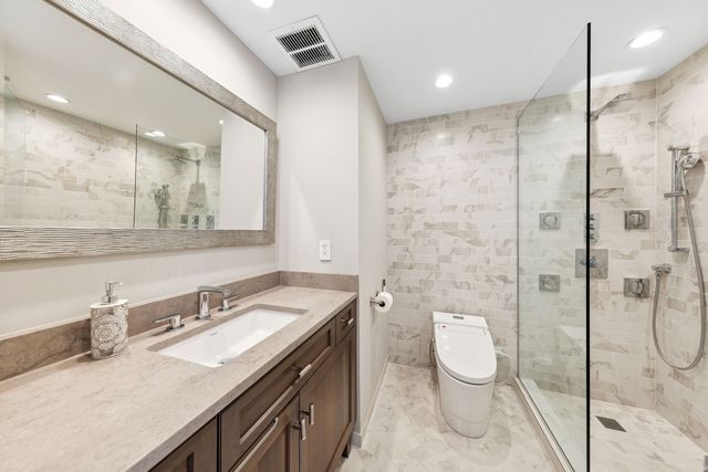 180 E Pearson Street 7203, Chicago, IL 60611