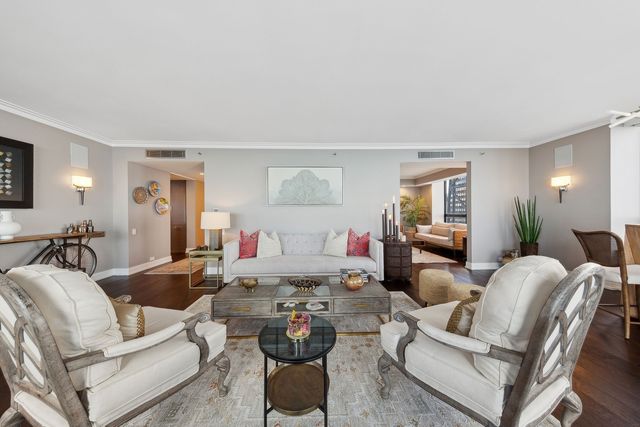 180 E Pearson Street 7203, Chicago, IL 60611