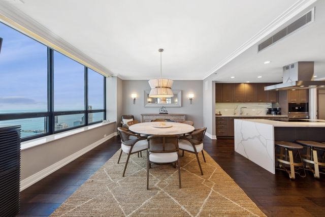 180 E Pearson Street 7203, Chicago, IL 60611
