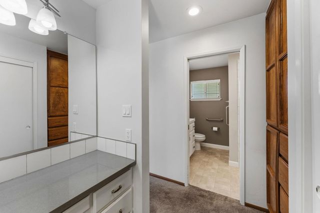 2526 Los Feliz Way, Carmichael, CA 95608