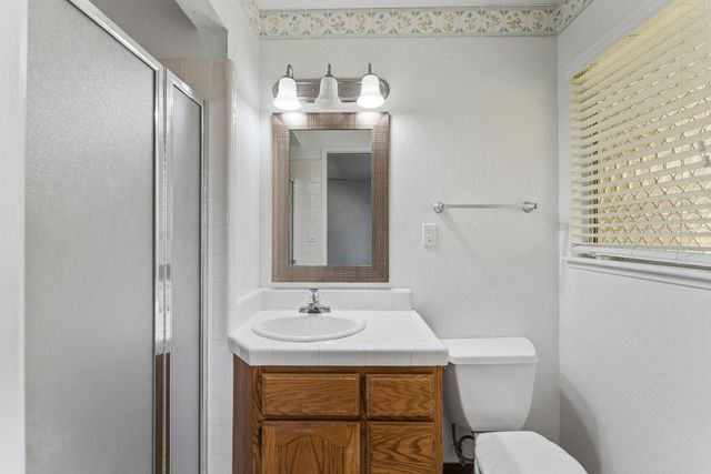 2526 Los Feliz Way, Carmichael, CA 95608