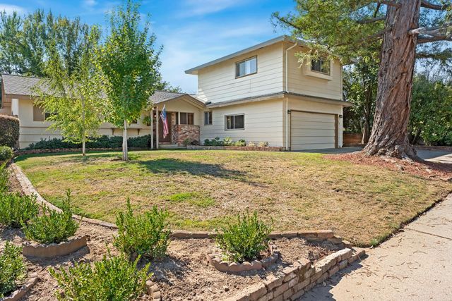 2526 Los Feliz Way, Carmichael, CA 95608