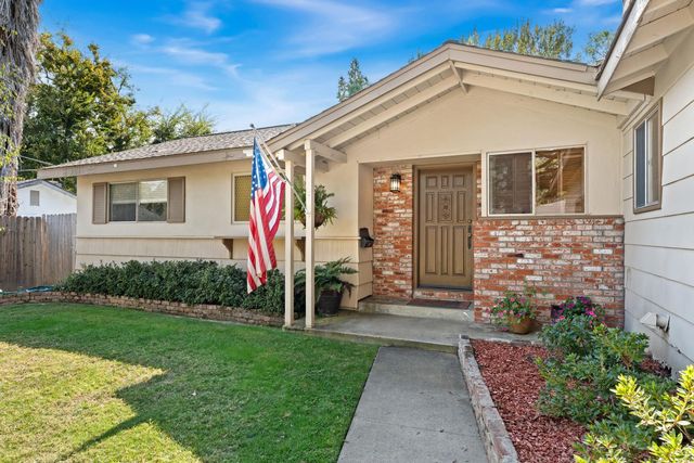 2526 Los Feliz Way, Carmichael, CA 95608
