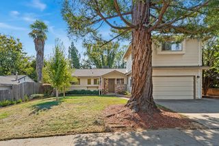 2526 Los Feliz Way, Carmichael, CA 95608