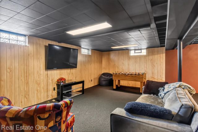 8062 Campbell Street, Taylor, MI 48180
