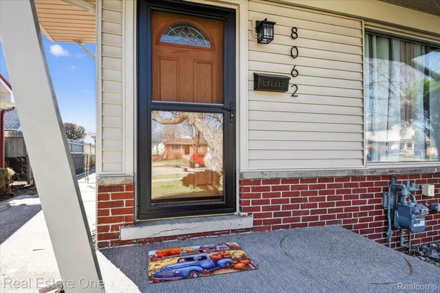 8062 Campbell Street, Taylor, MI 48180