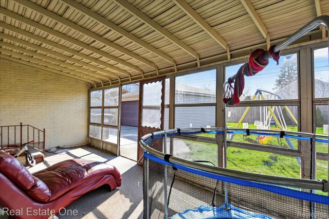 8062 Campbell Street, Taylor, MI 48180