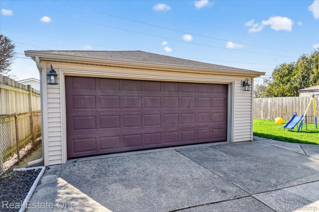 8062 Campbell Street, Taylor, MI 48180